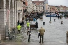 Venecija pod vodom: Najveća plima u proteklih 50 godina, dramatično stanje