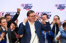 Vučić proglasio trijumf SNS-a: Pobijedili smo i tamo gdje nikad ranije nismo pobijedili
