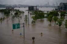 Južna Koreja: Poginulo najmanje 14 ljudi u poplavama i klizištima