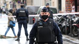 Pariz: Privedeno sedam osoba nakon napada u blizini bivšeg ureda “Charlie Hebdoa”