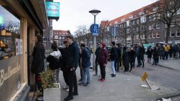 Nizozemska ima 7.400 novozaraženih koronom, zatvaraju se restorani i kafići