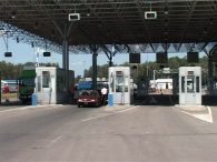 Poljoprivrednici iz cijele BiH danas protestuju na carinskim terminalima B. Gradiška i Rača