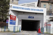 Informacije s KCUS-a: Pozitivno 100 osoba, teška situacija na Podhrastovima