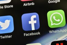Facebook bi mogao biti primoran da proda WhatsApp i Instagram