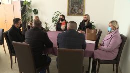 Ministar Omerdić posjetio  osnovne škole u Velikoj Kladuši i Bužimu