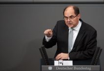Njemački parlament potvrdio: Kristijan Šmit zvanično kandidat za novog visokog predstavnika u BiH