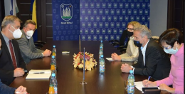 Fazlić poručio Sattleru i ambasadoricama: Bira ne može ponovo biti migrantski kamp