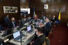 Utrka s vremenom: Ističe rok za izbor uvoznika vakcina u FBiH