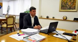 Novalić i kantonalni premijeri: Usvojiti zajedničke mjere o ograničenom kretanju roba i ljudi