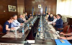 Federacija je “hitno” formirala tim za pregovore s proizvođačima vakcina