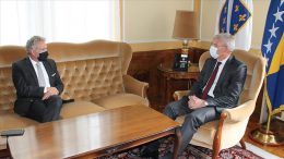 Džaferović i Sattler: Promijeniti Izborni zakon, ali i Ustav BiH
