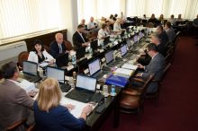Ad hoc tim zasjeda o ponudama za nabavku vakcina, samo jedna kompanija ispunjava sve traženo