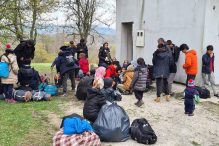 Izmješteno osam migrantskih porodica iz napuštenih objekata u Unsko-sanskom kantonu