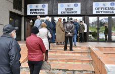 Počela vakcinacija starijih od 75 godina u Sarajevu, građani polako ulaze u Zetru