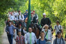 Manifestacija 511. Dani Ajvatovice: Konjanici iz Karaule krenuli ka Pruscu