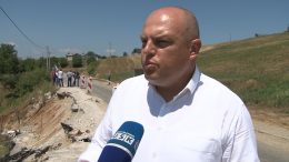 KLIZIŠTE NA DIONICI PUTA U NASELJU PODZVIZD PROBLEM SVIH NIVOA VLASTI