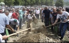 Nakon 26 godina u srebreničku zemlju ukopano još 19 žrtava genocida