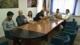 DELEGACIJE SKUPŠTINE I VLADE USK POSJETILE OPĆINU BUŽIM: NAJVIŠE RIJEČI BILO O PROJEKTIMA I PODRŠCI