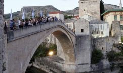 Na današnji dan otvoren obnovljeni Stari most u Mostaru