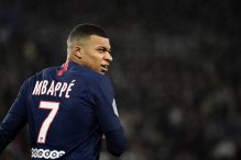Nezadovoljni navijači PSG-a izviždali Mbappea na meču protiv Strasbourga
