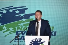 U Velikoj Kladuši održana promocija Narodnog evropskog saveza (NES)
