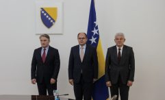 Schmidt s članovima Predsjedništva: Niko neće doći izvana i napraviti čudo