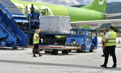 U Sarajevo sletio avion s pola miliona vakcina za potrebe Federacije BiH