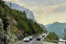 Vatra ugrozila kuće u Donjoj Jablanici