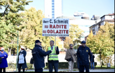 Protesti građana pred OHR-om: Traže da Schmidt radi posao ili ode iz BiH