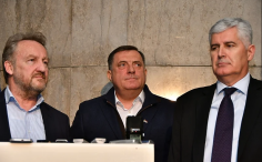 Dodik: Spreman sam razgovarati s Izetbegovićem i Čovićem i vratiti se slovu Ustava BiH