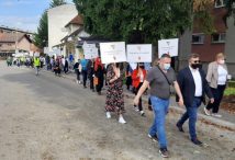 Prosvjetari iz USK Svjetski dan učitelja obilježavaju protestnom šetnjom