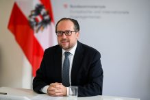 Austrijski kancelar o uvođenju novih mjera: Građani nemaju samo prava već i obaveze