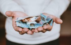 Muškarac iz Grčke slučajno u smeće bacio 20.000 eura