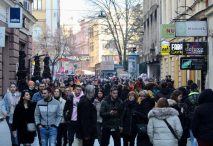 U BiH gotovo 200 hiljada osoba starijih od 30 godina živi s roditeljima