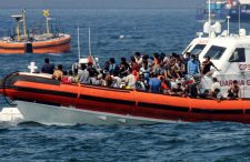 Tunis: Spašena 163 migranta, među kojima i djeca