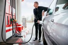 U februaru stigle 1.242 obavijesti o promjeni cijena: Ide li gorivo na 3 KM?