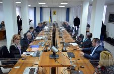 Vlada FBiH: Utvrđen Prijedlog zakona o izmjenama i dopunama Zakona o Poreznoj upravi FBiH