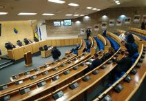Parlamentarci danas odlučuju o ukidanju akciza na gorivo i sniženju PDV-a na životne namirnice