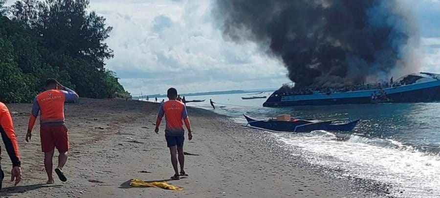 Najmanje sedam osoba poginulo u požaru trajekta na Filipinima