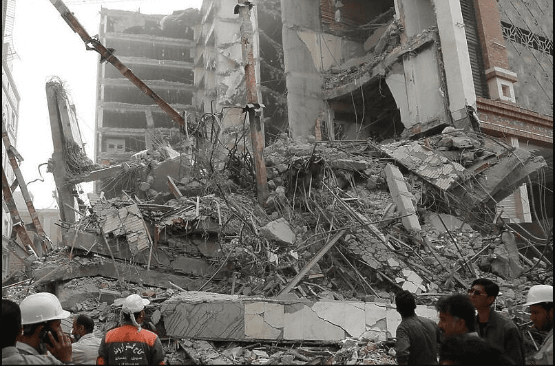 Srušila se zgrada u Iranu: Deset mrtvih i desetine povrijeđenih