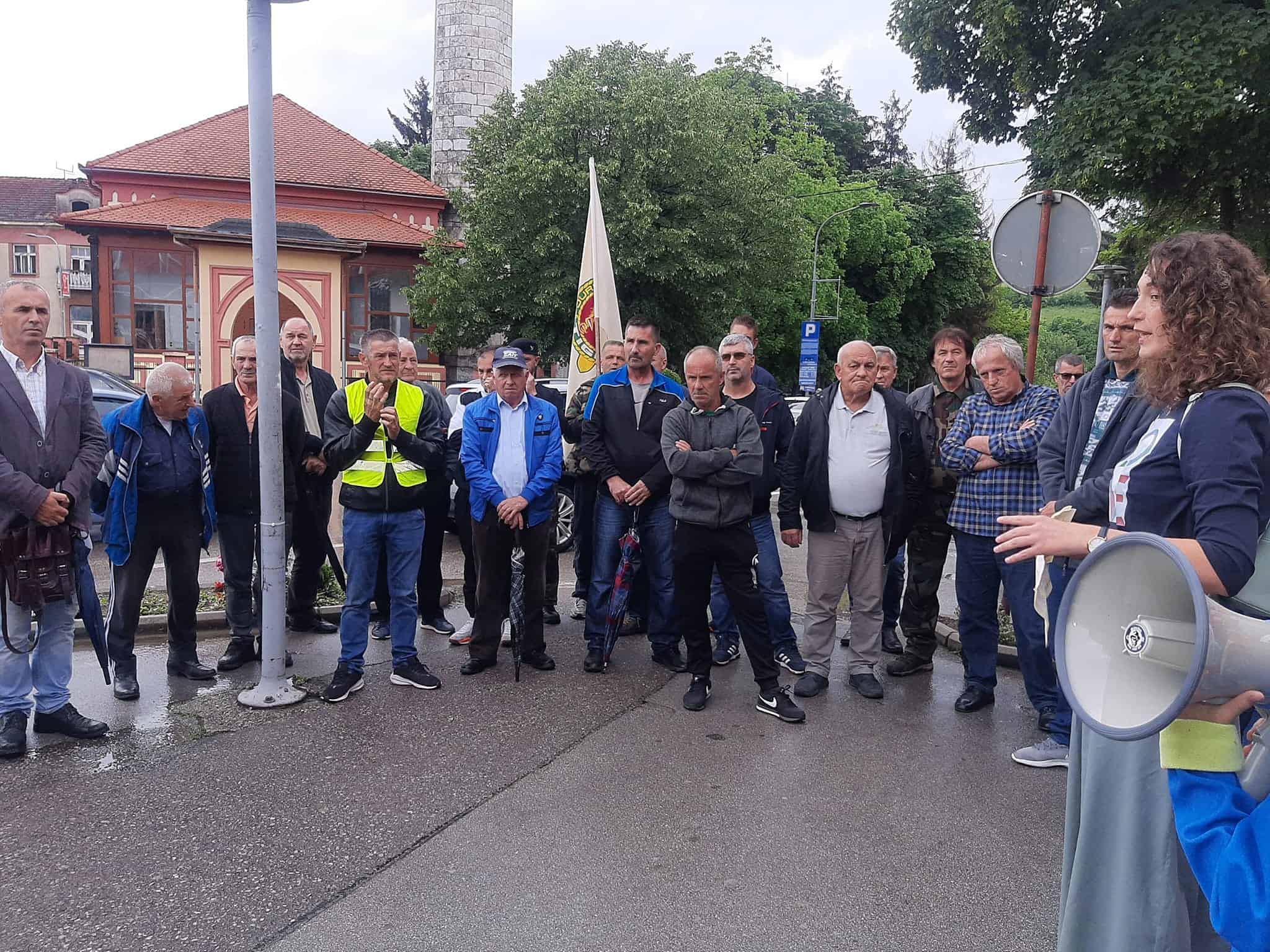 Održani mirni protesti zbog neusvajanja Odluke u imenovanju ulice po ratnom komandantu Nijazu Miljkoviću