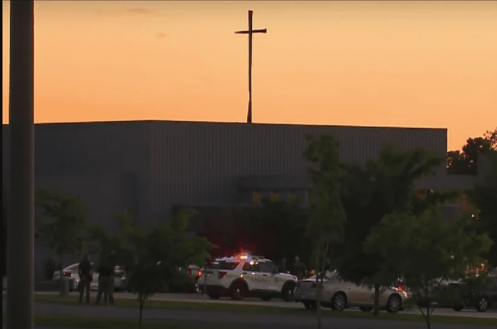 Pucnjava ispred crkve u Iowi, napadač usmrtio tri osobe