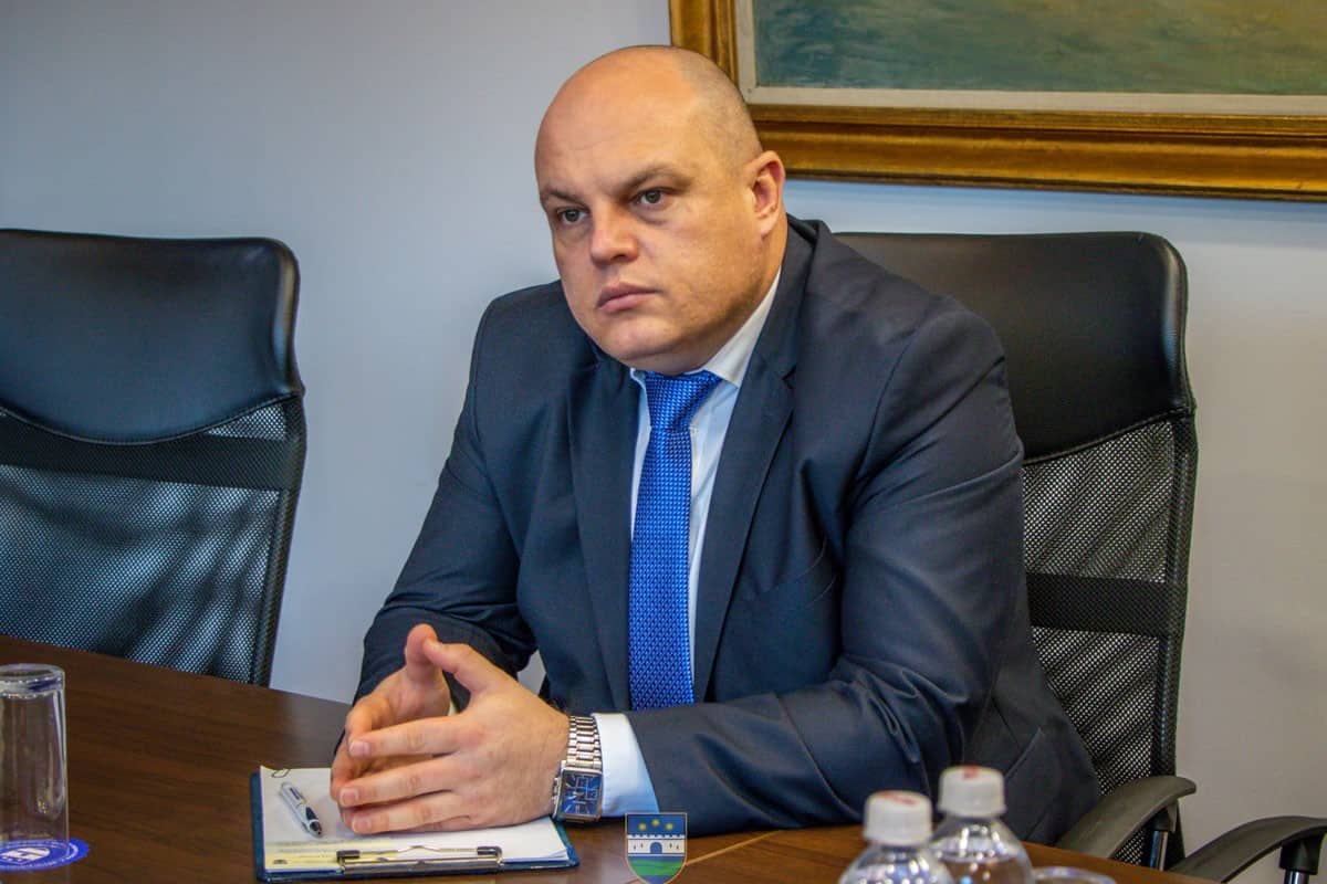 Premijer USK uputio pismo Visokom predstavniku Christianu Schmidtu