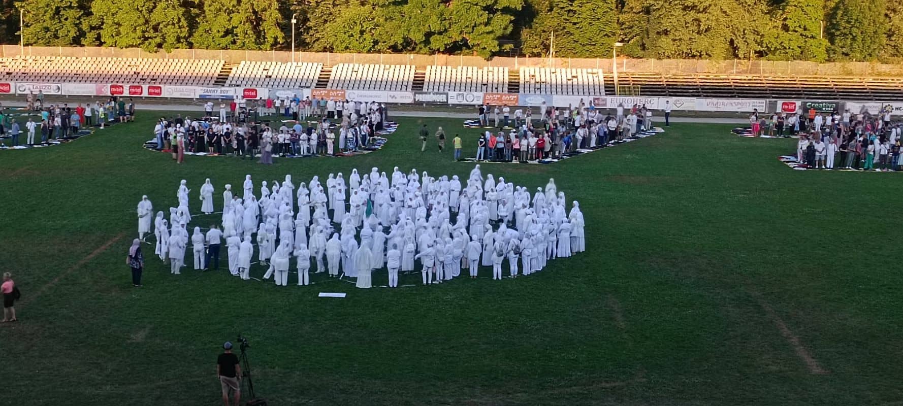 U Bihaću performansom odana počast žrtvama genocida u Srebrenici
