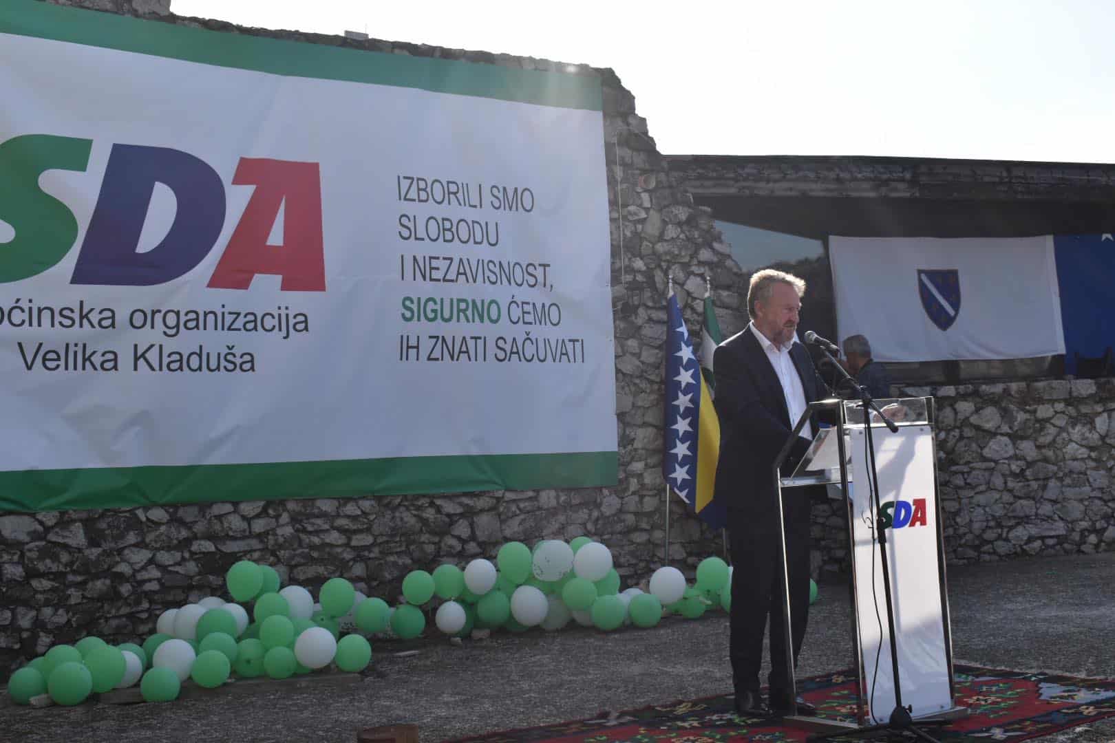 Bakir Izetbegović u Velikoj Kladuši o aktuelnim pitanjima u BiH