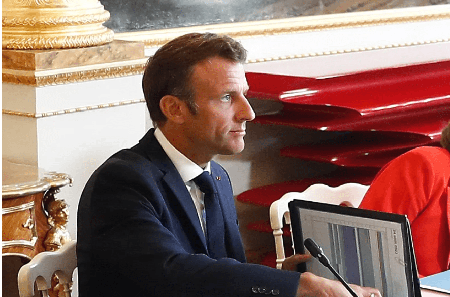 Macron najavio “kraj izobilja” i upozorio na dolazak teške zime
