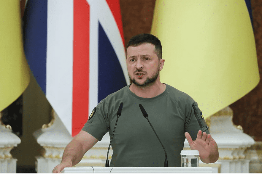 Zelenski razgovarao s Bidenom i zahvalio mu se na neiscrpnoj podršci 