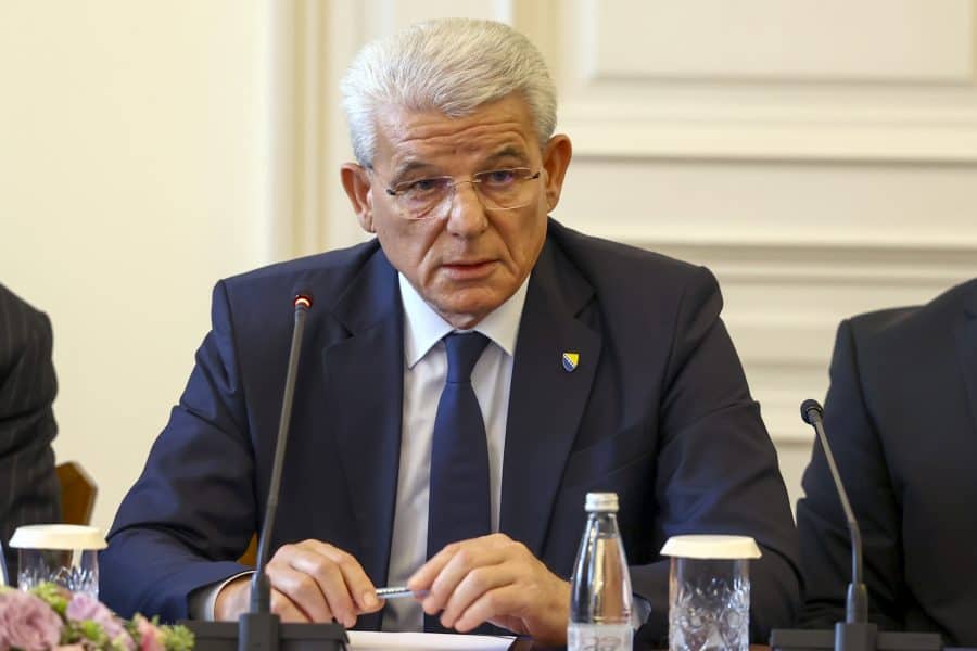 Džaferović: BiH ne priznaje separatističke referendume u Ukrajini