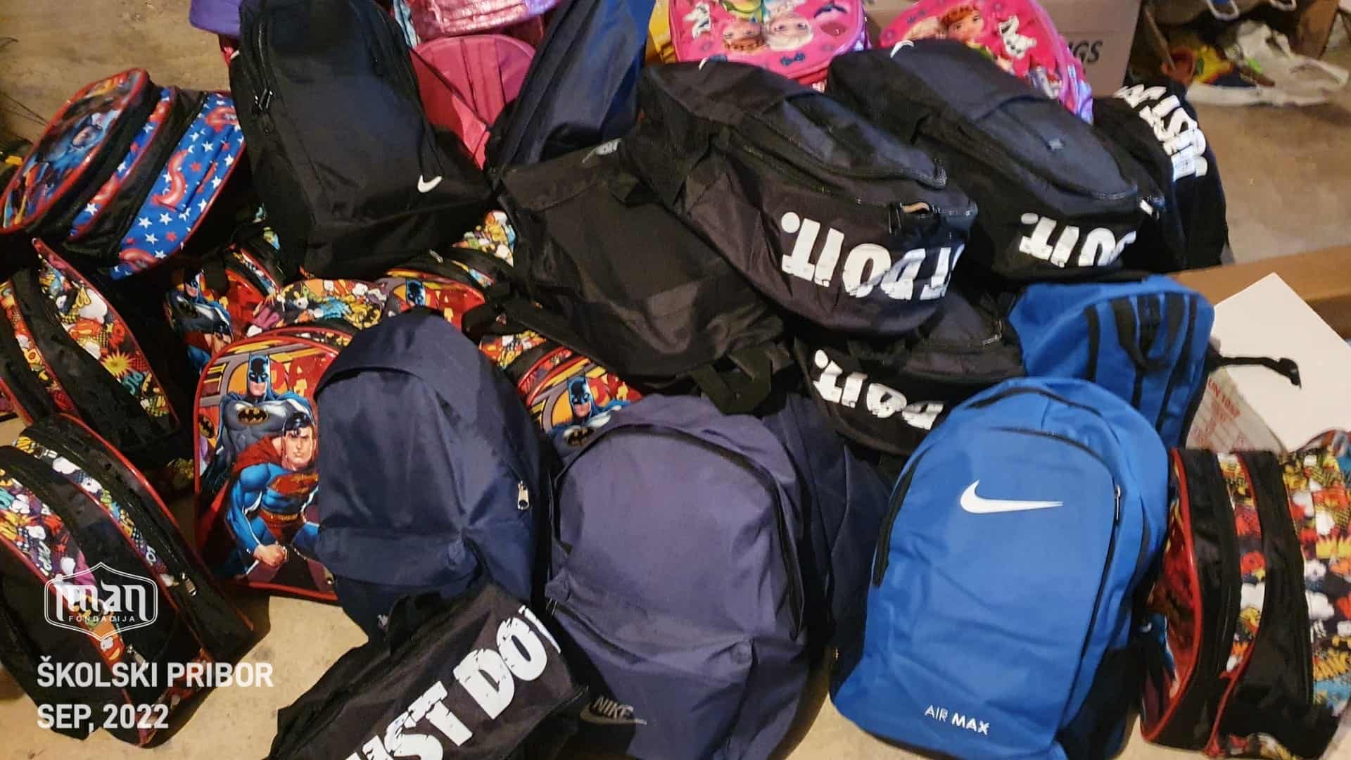 Fondacija IMAN: Podjeljeno 140 školskih ruksaka s priborom i slatkišima