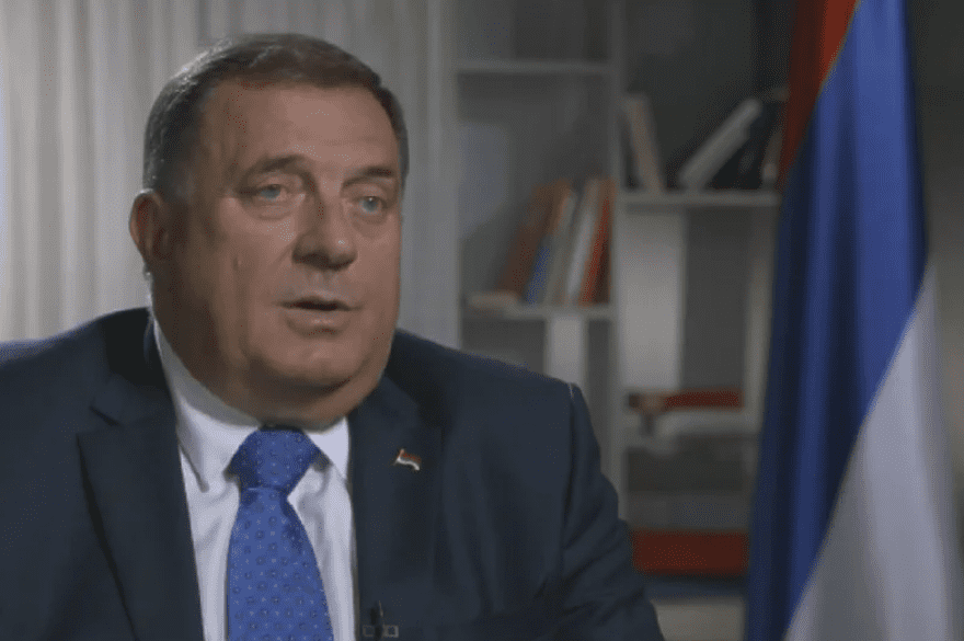 Dodik: U Sarajevu ne jedem, ne pijem ni njihovu vodu, uvijek nosim flašicu sa sobom